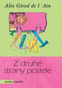 Z druhé strany postele