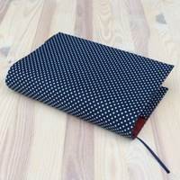 Kniha Obal na knihu Puntíky na tmavě modré