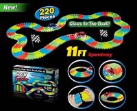 Dráha svítící ve tmě 220 ks + autíčko s LED světlem