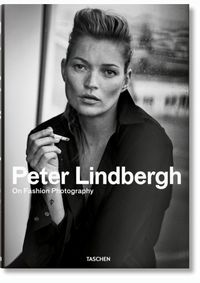 Peter Lindbergh. On Fashion Photography kúpite na Knihyprekazdeho.sk